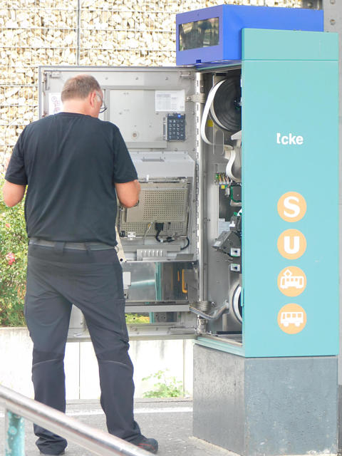 EcholoN Referenz Transdev - Außendiensttechniker: Entstörung eines Fahrkartenautomaten